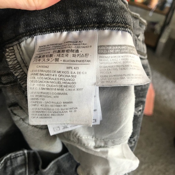 Levi's Wedgie Skinny High Rise Button Fly Ankle Jeans Washed Black Size 27 - Picture 8 of 8